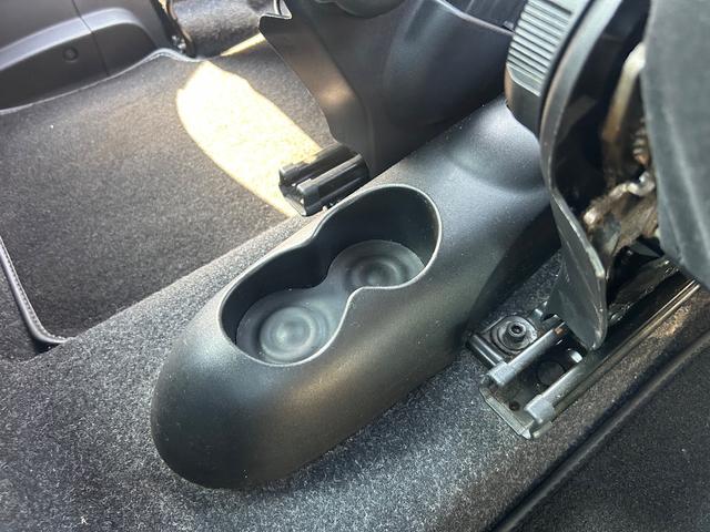 アバルト５００ ベースグレード　エッセエッセキット／レコードモンツァマフラー／１７インチアルミホイール／ＫＯＮＩショック／パドルシフト／ＥＴＣ車載器／全方位ドライブレコーダー／クリアランスソナーＢＭＣエアクリーナー（39枚目）