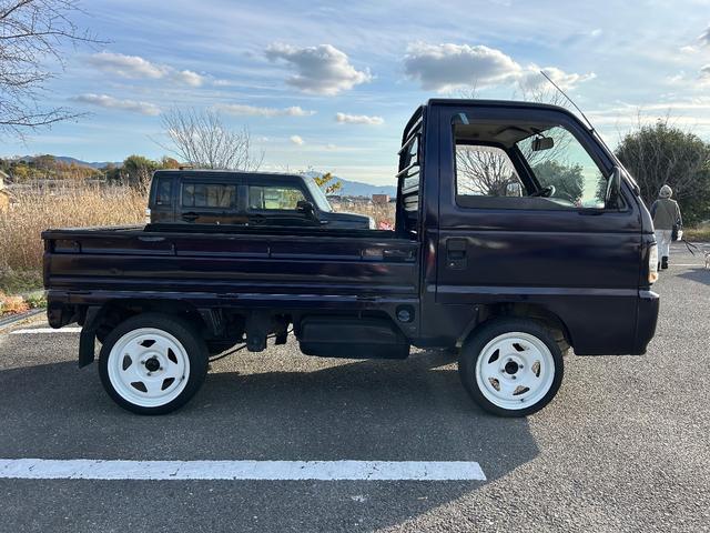 アクティトラック TC01ホイール/タイヤ新品/タイベル交換済/全塗装フレーク/LEDライト/5速/エアコン(4枚目)