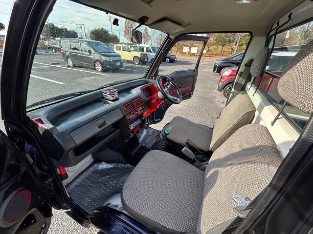 アクティトラック TC01ホイール/タイヤ新品/タイベル交換済/全塗装フレーク/LEDライト/5速/エアコン(15枚目)