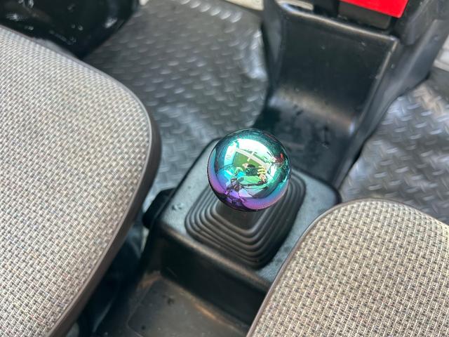 アクティトラック TC01ホイール/タイヤ新品/タイベル交換済/全塗装フレーク/LEDライト/5速/エアコン(32枚目)