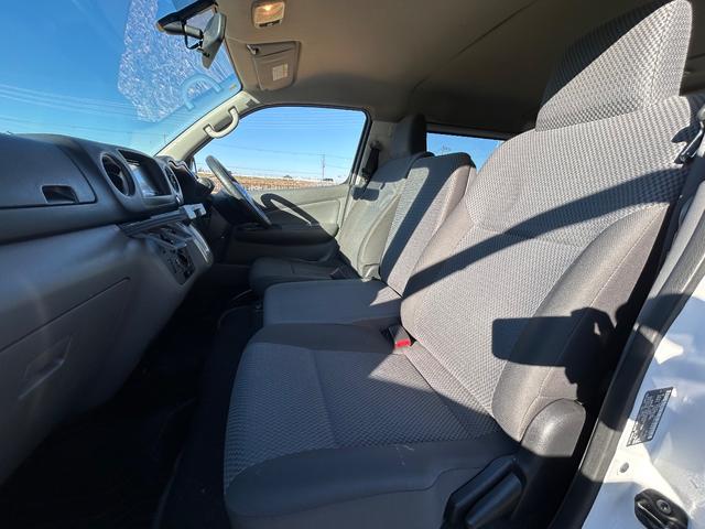 ＮＶ３５０キャラバンバン ロングＤＸ　キーレス／バックカメラ／ＥＴＣ車載器／ディスプレイオーディオ／両側スライド／６人乗（29枚目）