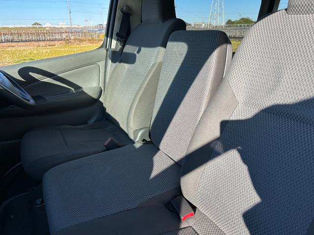 ＮＶ３５０キャラバンバン ロングＤＸ　キーレス／バックカメラ／ＥＴＣ車載器／ディスプレイオーディオ／両側スライド／６人乗（42枚目）