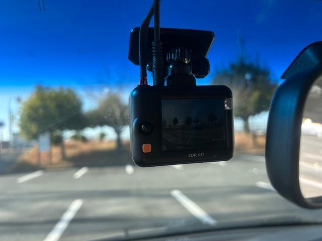 フリード Ｇ　エアロ　ジャストセレクション　両側電動スライドドア／フルセグナビ／Ｂｌｕｅｔｏｏｔｈ／バックカメラ／ＥＴＣ車載器／前後ドライブレコーダー／タイミングチェーン（2枚目）