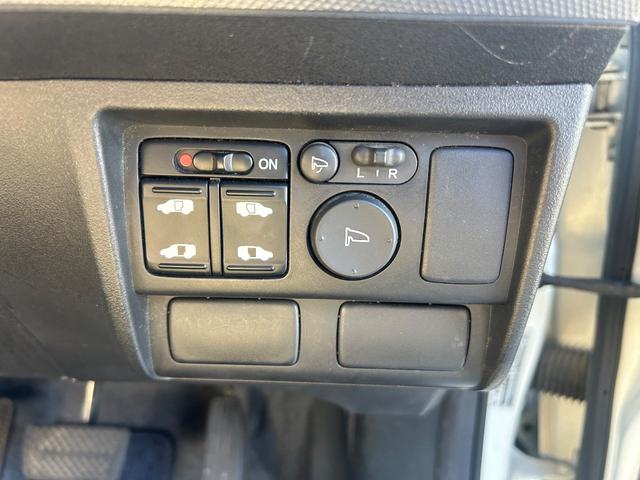 フリード Ｇ　エアロ　ジャストセレクション　両側電動スライドドア／フルセグナビ／Ｂｌｕｅｔｏｏｔｈ／バックカメラ／ＥＴＣ車載器／前後ドライブレコーダー／タイミングチェーン（19枚目）