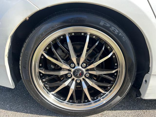 プリウス Ｓ　ローダウン／スマートキー／バックカメラ／社外アルミ／ディスプレイオーディオ／ｃａｒｐｌａｙ／Ｂｌｕｅｔｏｏｔｈ／プッシュスタート／ＥＴＣ車載器／ＬＥＤフォグランプ（30枚目）