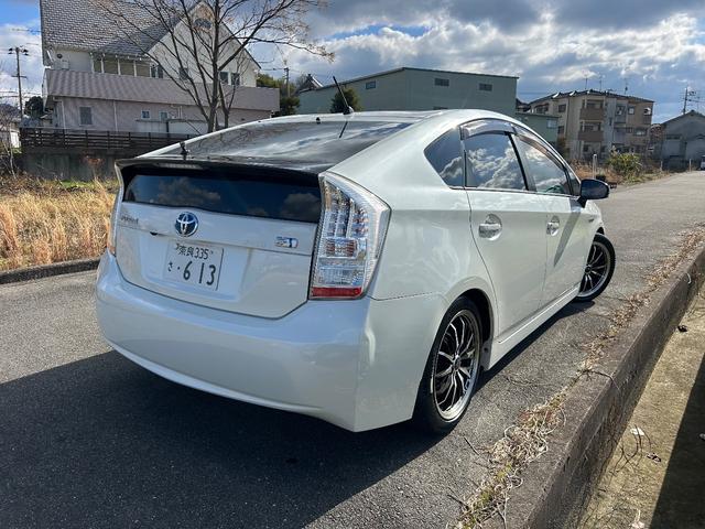 プリウス Ｓ　ローダウン／スマートキー／バックカメラ／社外アルミ／ディスプレイオーディオ／ｃａｒｐｌａｙ／Ｂｌｕｅｔｏｏｔｈ／プッシュスタート／ＥＴＣ車載器／ＬＥＤフォグランプ（51枚目）