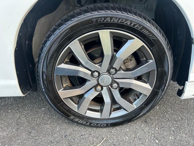 トール カスタムＧ　ターボ　ＳＡＩＩ　全方位モニター／スマートアシスト２／両側電動スライド／フルセグ／Ｂｌｕｅｔｏｏｔｈ／ＥＴＣ／クルコン／ＬＥＤヘッドライト／プッシュスタート／衝突軽減ブレーキ／スマートキー／ダイアトーン／ドラレコ（4枚目）