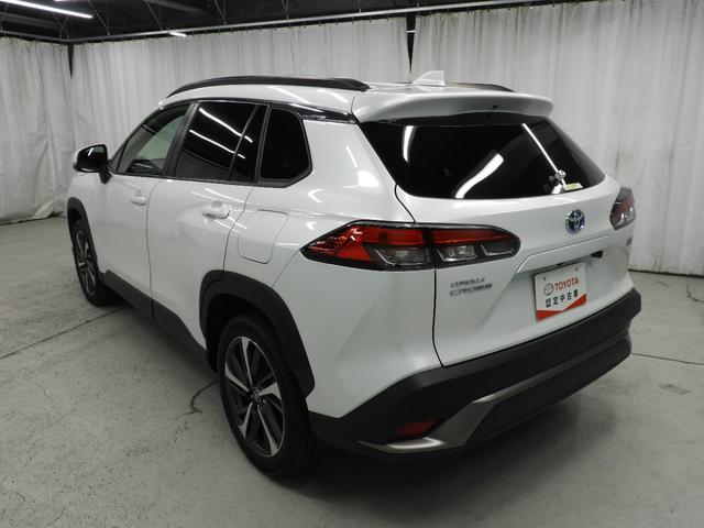 カローラクロス ハイブリッド　Ｚ　クルコン・踏み間違え防止・車線逸脱警報・先進ライト・ブラインドスポットモニター・パノラミックビューモニター・ドラレコ・純正アルミ・ＬＥＤ・シートヒーター・ＥＴＣ・バックカメラ・ワンオーナー（10枚目）
