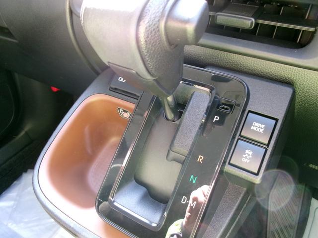 シエンタ Ｚ　ＴＳＳ　ＩＣＳ　ＴＣナビ　両側電動スライドドア　７人乗り（11枚目）