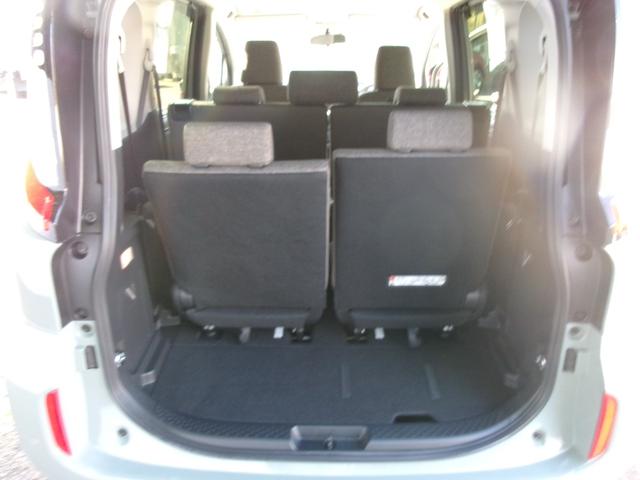 シエンタ Ｚ　ＴＳＳ　ＩＣＳ　ＴＣナビ　両側電動スライドドア　７人乗り（16枚目）