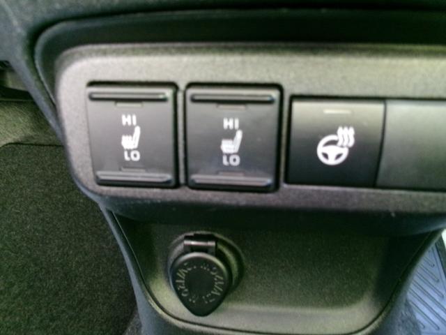 シエンタ Ｚ　ＴＳＳ　ＩＣＳ　ＴＣナビ　両側電動スライドドア　７人乗り（21枚目）