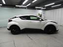 Ｃ－ＨＲ Ｇ　モード　ネロ　クルコン・車線逸脱警報・先進ライト・ブラインドスポットモニター・ＤＶＤ再生・フルセグ・ＴＣナビ・ドライブレコーダー・純正アルミ・ＬＥＤヘッドライト・バックモニター・ワンオーナー（4枚目）