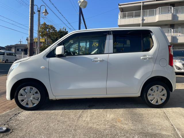 ワゴンＲ ＦＸ　ナビ　ＴＶ　バックカメラ　ＥＴＣ　アイドリングストップ　ドライブレコーダー　キーレス　字光式メーター　オートエアコン　ＷＳＲＳエアバック　ＡＢＳ　プライバシーガラス　純正バイザー　ベンチシート（5枚目）