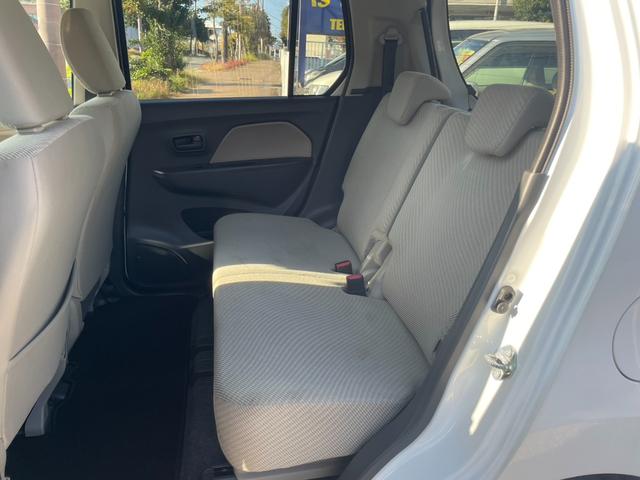 ワゴンＲ ＦＸ　ナビ　ＴＶ　バックカメラ　ＥＴＣ　アイドリングストップ　ドライブレコーダー　キーレス　字光式メーター　オートエアコン　ＷＳＲＳエアバック　ＡＢＳ　プライバシーガラス　純正バイザー　ベンチシート（12枚目）