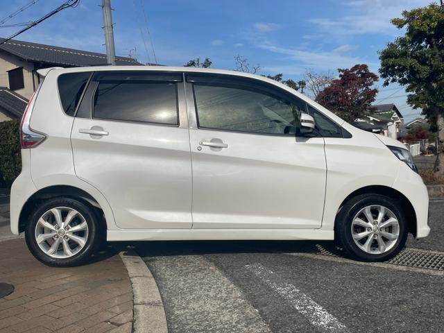 デイズ ハイウェイスター　Ｘ　純正ナビ　フルセグＴＶ　エマージェンシーブレーキ　アラウンドビューモニター　ＥＴＣ　ＤＶＤビデオ　Ｂｌｕｅｔｏｏｔｈ　ＨＩＤヘッドライト　フォグ　オートライト　ステアリモコン　純正アルミ　スマートキー（4枚目）