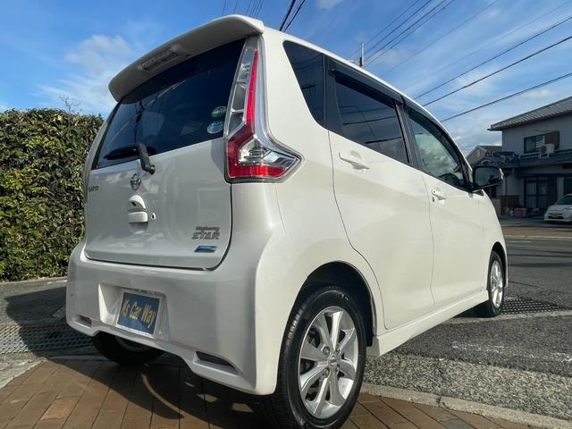 デイズ ハイウェイスター　Ｘ　純正ナビ　フルセグＴＶ　エマージェンシーブレーキ　アラウンドビューモニター　ＥＴＣ　ＤＶＤビデオ　Ｂｌｕｅｔｏｏｔｈ　ＨＩＤヘッドライト　フォグ　オートライト　ステアリモコン　純正アルミ　スマートキー（8枚目）