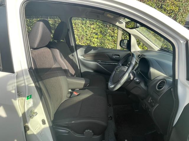 デイズ ハイウェイスター　Ｘ　純正ナビ　フルセグＴＶ　エマージェンシーブレーキ　アラウンドビューモニター　ＥＴＣ　ＤＶＤビデオ　Ｂｌｕｅｔｏｏｔｈ　ＨＩＤヘッドライト　フォグ　オートライト　ステアリモコン　純正アルミ　スマートキー（16枚目）