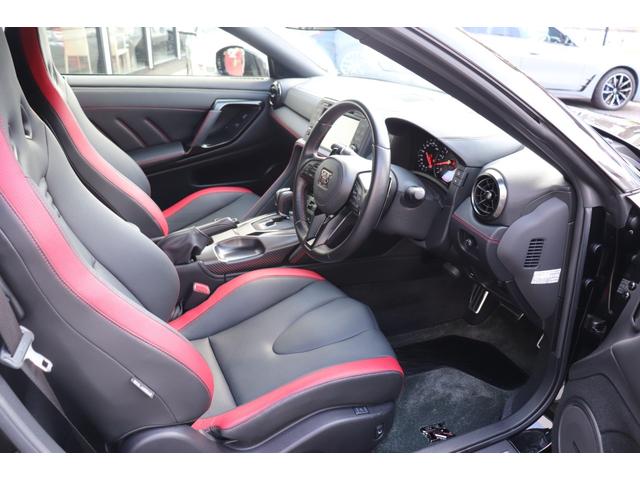 ＧＴ－Ｒ ブラックエディション　ワンオーナー／屋内保管／禁煙車／ペット同乗無し／レカロ製シート／純正フロアマット／純正ナビ／ＴＶ／バックカメラ／ＥＴＣ／パワーシート／シートヒーター／ＢＯＳＥサウンド／バックフォグ／プライバシーガラス（11枚目）
