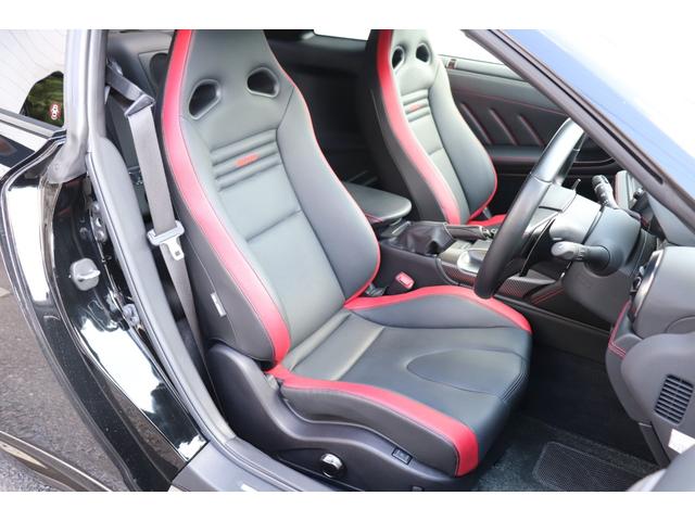 ＧＴ－Ｒ ブラックエディション　ワンオーナー／屋内保管／禁煙車／ペット同乗無し／レカロ製シート／純正フロアマット／純正ナビ／ＴＶ／バックカメラ／ＥＴＣ／パワーシート／シートヒーター／ＢＯＳＥサウンド／バックフォグ／プライバシーガラス（12枚目）