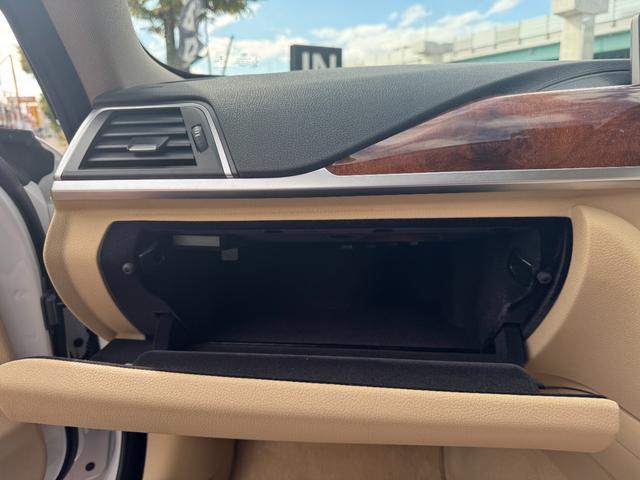 4シリーズ 420iグランクーペ ラグジュアリー シートヒーター/アンビエントライト/Bluetooth・USBオーディオ/アクティブクルーズコントロール/オートトランク/クリアランスソナー/オートライト・レインセンサー//ベージュレザー(40枚目)