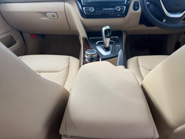 4シリーズ 420iグランクーペ ラグジュアリー シートヒーター/アンビエントライト/Bluetooth・USBオーディオ/アクティブクルーズコントロール/オートトランク/クリアランスソナー/オートライト・レインセンサー//ベージュレザー(52枚目)