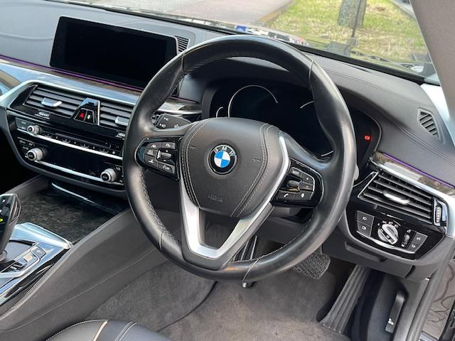 5シリーズ 523dツーリング BEAMコンプリート BEAMコンプリートカー/パノラマSR/ACC/フルセグ/ヘッドアップディスプレイ/ハーマンカードン/シートヒーター/アンビエントライト/パワーリアゲート/ブラックレザーシート/衝突被害軽減ブレーキ(21枚目)