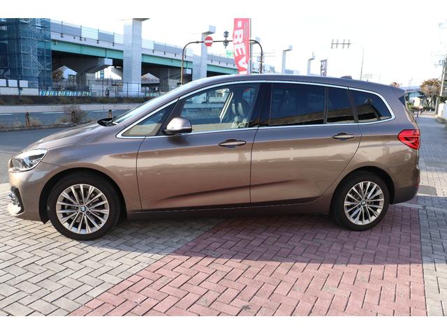 2シリーズ 218dグランツアラー ラグジュアリー アクティブクルーズコントロール/ヘッドアップディスプレイ/オートトランク/ライトP/パークディスタンス/コンフォートアクセス/ドライビングアシスタント/パークアシスタント/レインセンサー/(8枚目)