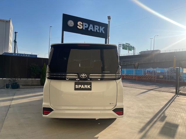 ヴォクシー ハイブリッドＳ－Ｚ　登録済未使用車／年次改モデル／ユニバーサルＳ／Ｄミラー／１３．２型有機ＥＬ後席モニタ／ＨＵＤ／ＩＴＳ／トヨタチームメイト／快適便利ＰＫＧ／ＣＤ・ＤＶＤ／フロアマットＤＸ／寒冷地仕様／ＬＥＤヘッドランプ（11枚目）