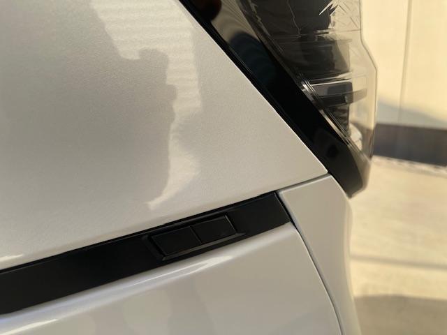 ヴォクシー ハイブリッドＳ－Ｚ　登録済未使用車／年次改モデル／ユニバーサルＳ／Ｄミラー／１３．２型有機ＥＬ後席モニタ／ＨＵＤ／ＩＴＳ／トヨタチームメイト／快適便利ＰＫＧ／ＣＤ・ＤＶＤ／フロアマットＤＸ／寒冷地仕様／ＬＥＤヘッドランプ（32枚目）