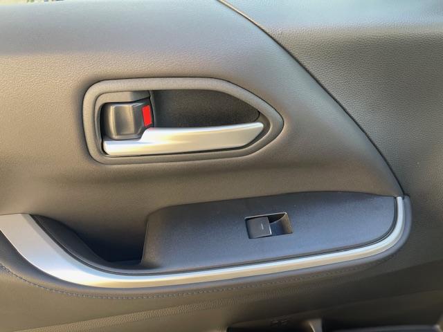 ヴォクシー ハイブリッドＳ－Ｚ　登録済未使用車／年次改モデル／ユニバーサルＳ／Ｄミラー／１３．２型有機ＥＬ後席モニタ／ＨＵＤ／ＩＴＳ／トヨタチームメイト／快適便利ＰＫＧ／ＣＤ・ＤＶＤ／フロアマットＤＸ／寒冷地仕様／ＬＥＤヘッドランプ（41枚目）