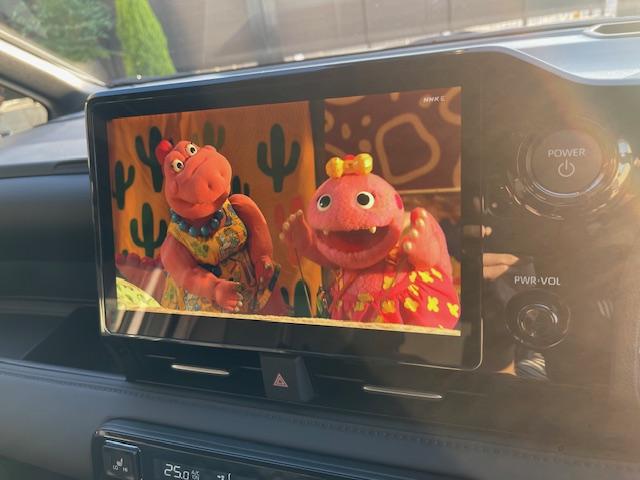 ヴォクシー ハイブリッドＳ－Ｚ　登録済未使用車／年次改モデル／ユニバーサルＳ／Ｄミラー／１３．２型有機ＥＬ後席モニタ／ＨＵＤ／ＩＴＳ／トヨタチームメイト／快適便利ＰＫＧ／ＣＤ・ＤＶＤ／フロアマットＤＸ／寒冷地仕様／ＬＥＤヘッドランプ（53枚目）