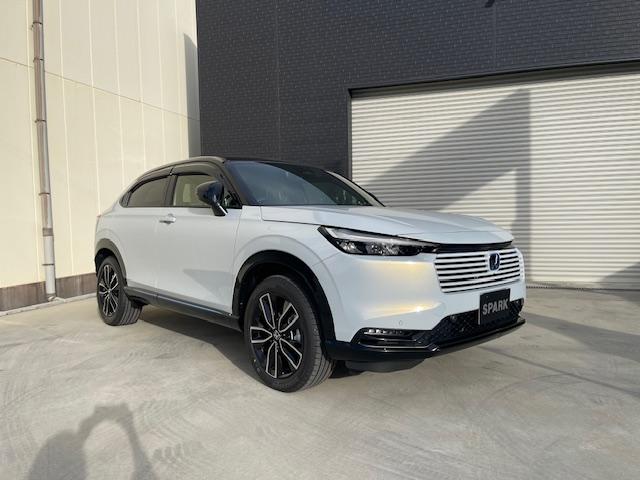 ヴェゼル ｅ：ＨＥＶ　Ｚ・ＰＬａＹパッケージ　登録済未使用車／パノラマルーフ／電動リアゲート／追従クルコン／ステアリングヒーター／ブラインドスポットモニター／ワイヤレス充電／シートヒーター／ステアリングサポート／ＰＤＣ／ＥＴＣ２．０／バックカメラ（6枚目）