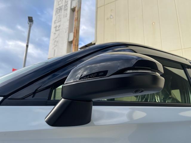 ヴェゼル ｅ：ＨＥＶ　Ｚ・ＰＬａＹパッケージ　登録済未使用車／パノラマルーフ／電動リアゲート／追従クルコン／ステアリングヒーター／ブラインドスポットモニター／ワイヤレス充電／シートヒーター／ステアリングサポート／ＰＤＣ／ＥＴＣ２．０／バックカメラ（15枚目）