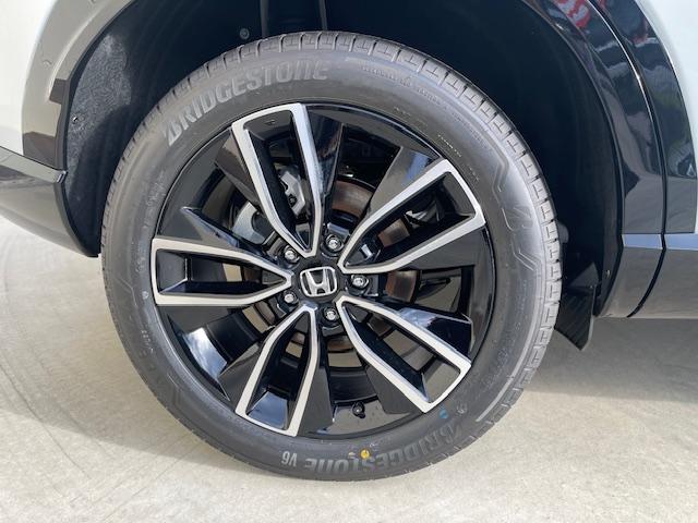 ヴェゼル ｅ：ＨＥＶ　Ｚ・ＰＬａＹパッケージ　登録済未使用車／パノラマルーフ／電動リアゲート／追従クルコン／ステアリングヒーター／ブラインドスポットモニター／ワイヤレス充電／シートヒーター／ステアリングサポート／ＰＤＣ／ＥＴＣ２．０／バックカメラ（20枚目）