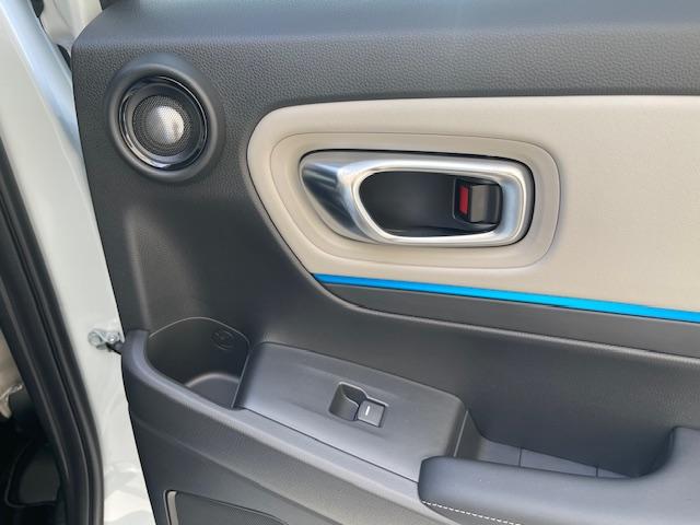 ヴェゼル ｅ：ＨＥＶ　Ｚ・ＰＬａＹパッケージ　登録済未使用車／パノラマルーフ／電動リアゲート／追従クルコン／ステアリングヒーター／ブラインドスポットモニター／ワイヤレス充電／シートヒーター／ステアリングサポート／ＰＤＣ／ＥＴＣ２．０／バックカメラ（33枚目）