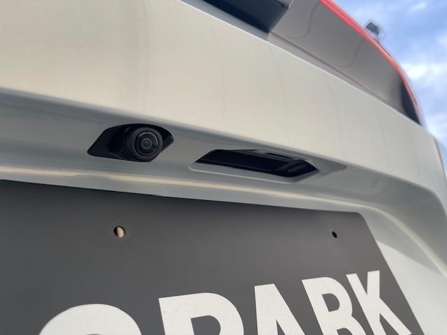 ヴェゼル ｅ：ＨＥＶ　Ｚ・ＰＬａＹパッケージ　登録済未使用車／パノラマルーフ／電動リアゲート／追従クルコン／ステアリングヒーター／ブラインドスポットモニター／ワイヤレス充電／シートヒーター／ステアリングサポート／ＰＤＣ／ＥＴＣ２．０／バックカメラ（36枚目）