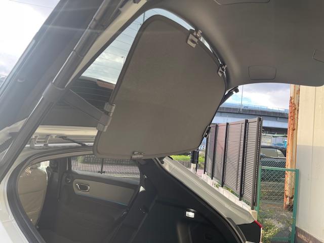 ヴェゼル ｅ：ＨＥＶ　Ｚ・ＰＬａＹパッケージ　登録済未使用車／パノラマルーフ／電動リアゲート／追従クルコン／ステアリングヒーター／ブラインドスポットモニター／ワイヤレス充電／シートヒーター／ステアリングサポート／ＰＤＣ／ＥＴＣ２．０／バックカメラ（38枚目）