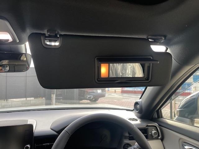 ヴェゼル ｅ：ＨＥＶ　Ｚ・ＰＬａＹパッケージ　登録済未使用車／パノラマルーフ／電動リアゲート／追従クルコン／ステアリングヒーター／ブラインドスポットモニター／ワイヤレス充電／シートヒーター／ステアリングサポート／ＰＤＣ／ＥＴＣ２．０／バックカメラ（56枚目）