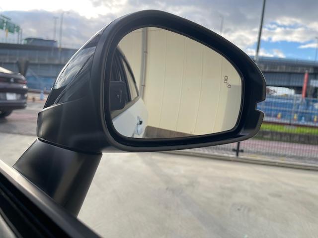 ヴェゼル ｅ：ＨＥＶ　Ｚ・ＰＬａＹパッケージ　登録済未使用車／パノラマルーフ／電動リアゲート／追従クルコン／ステアリングヒーター／ブラインドスポットモニター／ワイヤレス充電／シートヒーター／ステアリングサポート／ＰＤＣ／ＥＴＣ２．０／バックカメラ（60枚目）