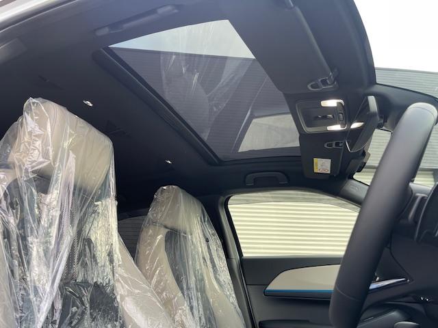 ヴェゼル ｅ：ＨＥＶ　Ｚ・ＰＬａＹパッケージ　登録済未使用車／パノラマルーフ／電動リアゲート／追従クルコン／ステアリングヒーター／ブラインドスポットモニター／ワイヤレス充電／シートヒーター／ステアリングサポート／ＰＤＣ／ＥＴＣ２．０／バックカメラ（75枚目）