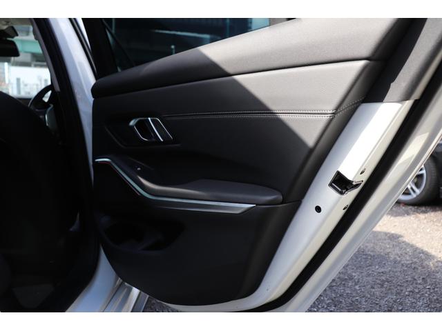 3シリーズ 320iBEAMコンプリートカー BEAMフルエアロ/BEAM20インチAW/BEAM4本マフラーエンド/ブラックレザーシート/シートヒーター/アクティブクルーズコントロール/ブラックグリル/シャドーライン塗装/Bluetooth(34枚目)