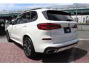 Ｘ５ ｘＤｒｉｖｅ　３５ｄ　Ｍスポーツ　正規ディーラー車／プラスパッケージ／ハーマンカードンサウンド／パノラマサンルーフ／ブラックレザー／ポプラウッドトリム／４ゾーンエアコン／アクティブクルコン／ソフトクローズドア／フルセグ／３６０°カメラ（8枚目）