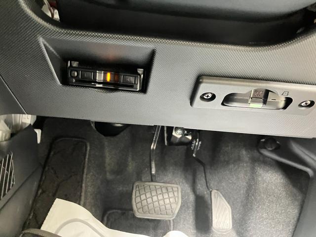ロッキー プレミアムＧ　パノラマ対応カメラ　９インチナビ　ドラレコ付き　ＥＴＣ車載器　シートヒーター（14枚目）