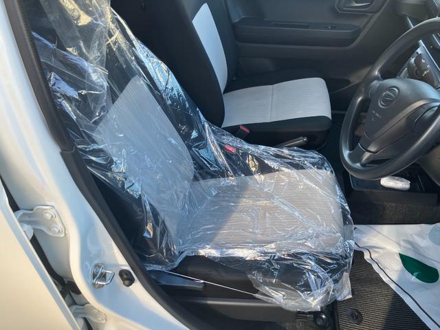 ミライース Ｌ　ＳＡＩＩＩ　ＬＳＡＩＩＩ　衝突被害軽減ブレーキ　衝突安全ボディ　キーレスエントリー　クリアランスソナー　デジタルメーター　マニュアルエアコン　１３インチフルホイールキャップハロゲンヘッドランプ（16枚目）