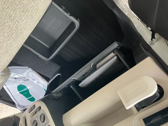 ムーヴキャンバス Ｌ　ＳＡＩＩＩ　衝突被害軽減ブレーキ　衝突安全ボディ　キーレスエントリー　ステアリングスイッチ　マニュアルエアコン　ベンチシート両側スライドドア　後席シートスライド　１４インチフルホイールキャップ（23枚目）