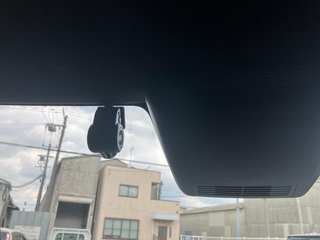 ウェイク ＧターボリミテッドＳＡＩＩＩ　衝突被害軽減ブレーキ　衝突安全ボディ　プッシュスタートボタン　両側パワースライドドア　ＬＥＤヘッドランプ　８インチナビ　パノラマ対応カメラ１５インチアルミホイール（21枚目）