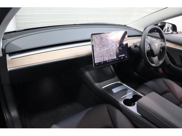 ロングレンジ AWD オートパイロット/パノラマガラスルーフ/黒革シート/パワーシート/シートヒーター/LEDヘッド/バックカメラ/サイドカメラ/パークセンサー/15インチセンターディスプレイ/AWD/パワーバックドア(18枚目)