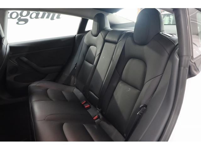 ロングレンジ AWD オートパイロット/黒革シート/パノラマガラスルーフ/15インチセンターディスプレイ/Tスポーツライン20インチAW/純正19AW有/サイド&バックカメラ/LEDヘッド/パワートランク/禁煙車/1オーナ(14枚目)