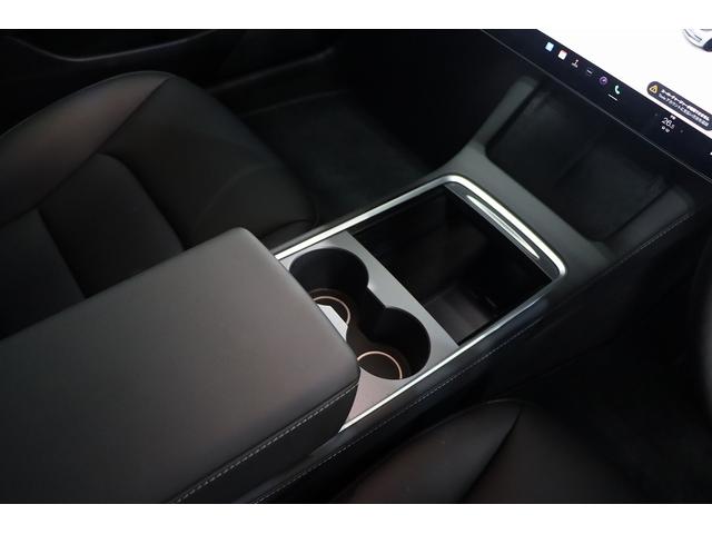 ロングレンジ AWD オートパイロット/黒革シート/パノラマガラスルーフ/15インチセンターディスプレイ/Tスポーツライン20インチAW/純正19AW有/サイド&バックカメラ/LEDヘッド/パワートランク/禁煙車/1オーナ(24枚目)