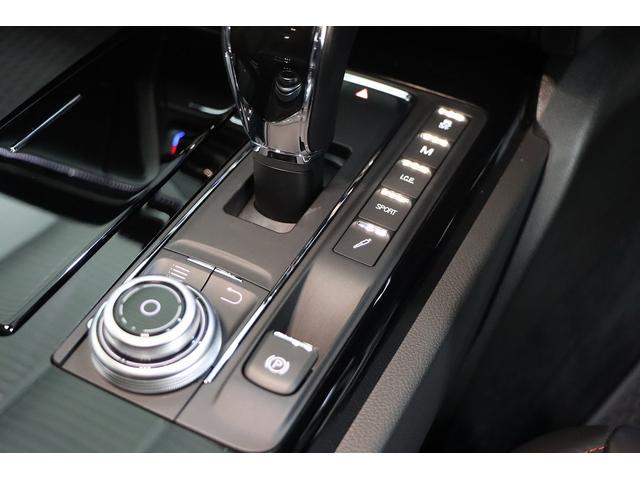 S グランスポーツ 黒革シート/サンルーフ/Harman/Kardonサウンドシステム/純正20インチAW/パドルシフト/LEDヘッド/純正ナビ/フルTV/360カメラ/パワートランクリッド/シートヒーター/禁煙車(28枚目)